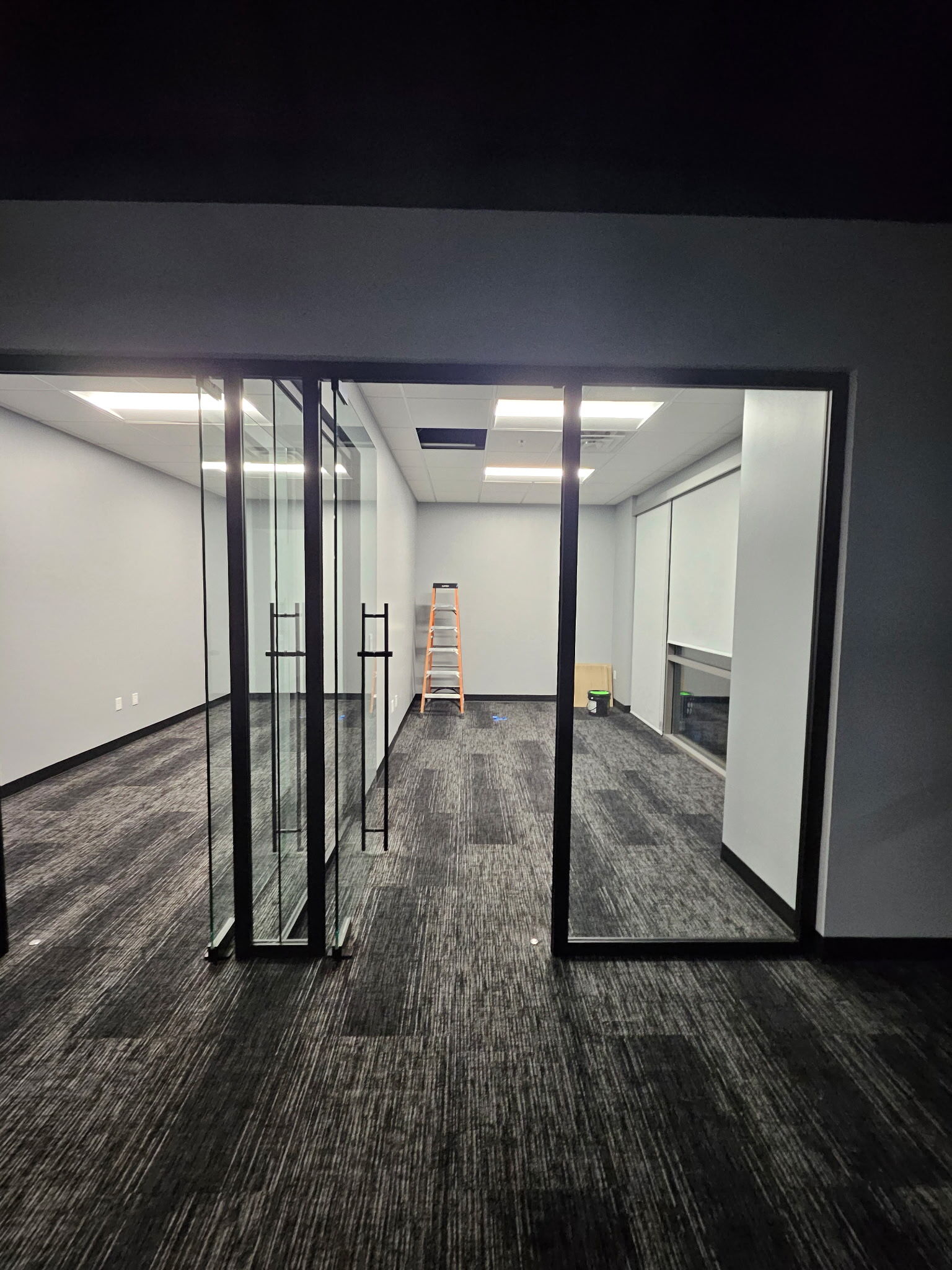 Perimeter workspace with panoramic mountain views