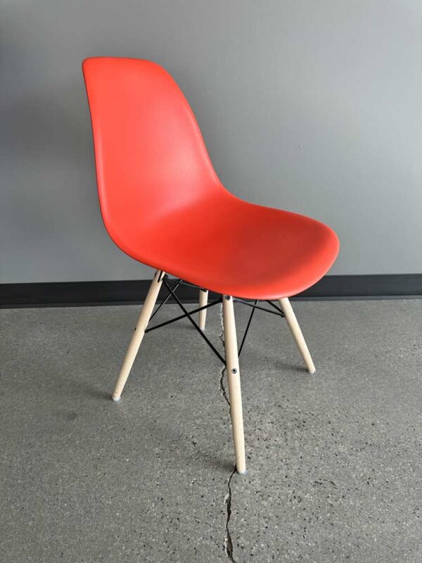 Herman Miller Eames Plastic Side