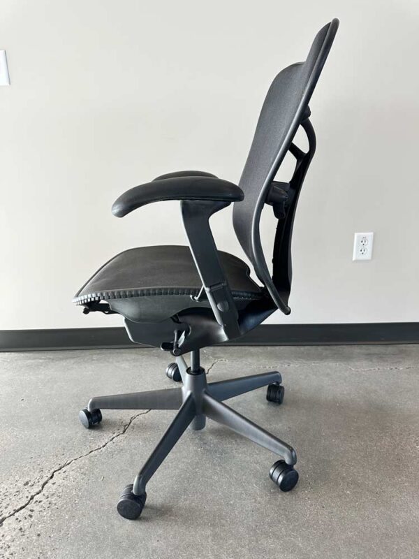 Herman Miller Mirra 2 - Image 4
