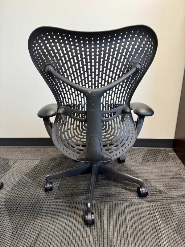 Herman Miller Mirra 2 Light Grey - Image 4