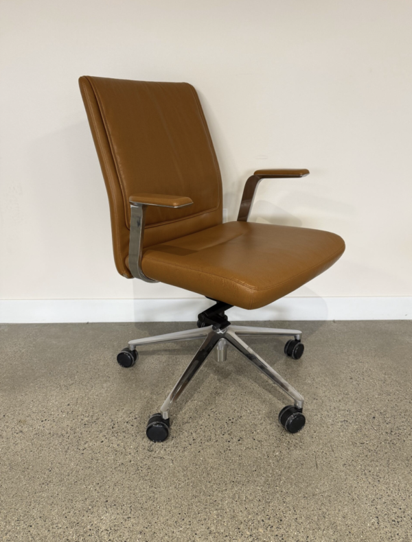 Bernhardt Alta Conference Chair