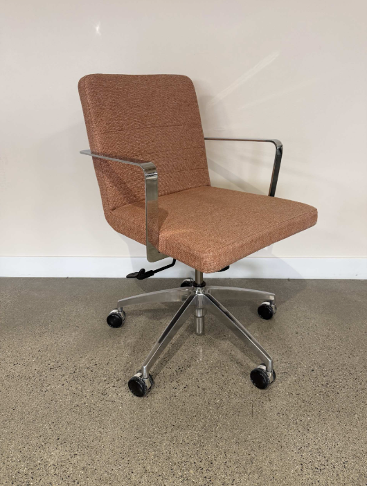 9to5 Diddy Conference Chair